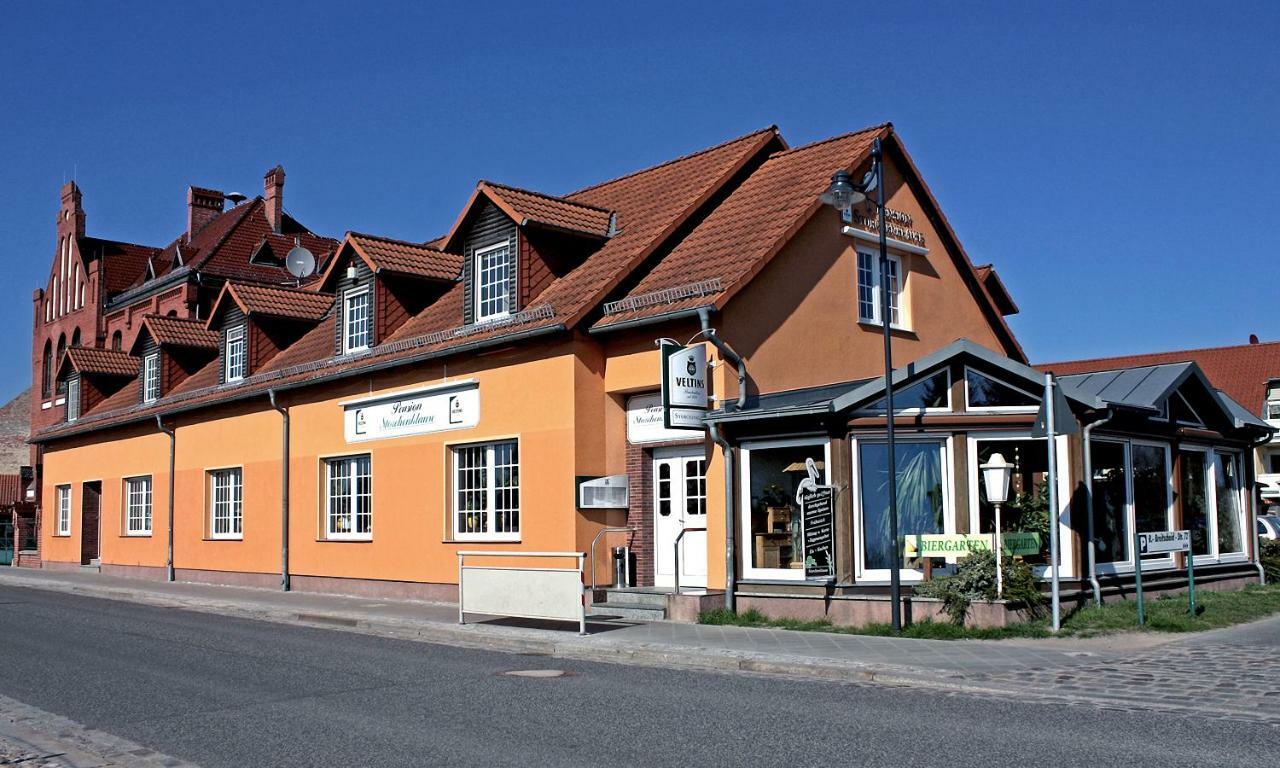 Restaurant & Pension Storchenklause Storkow  Exterior photo